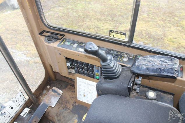 2005 Tigercat 240B Log Loader